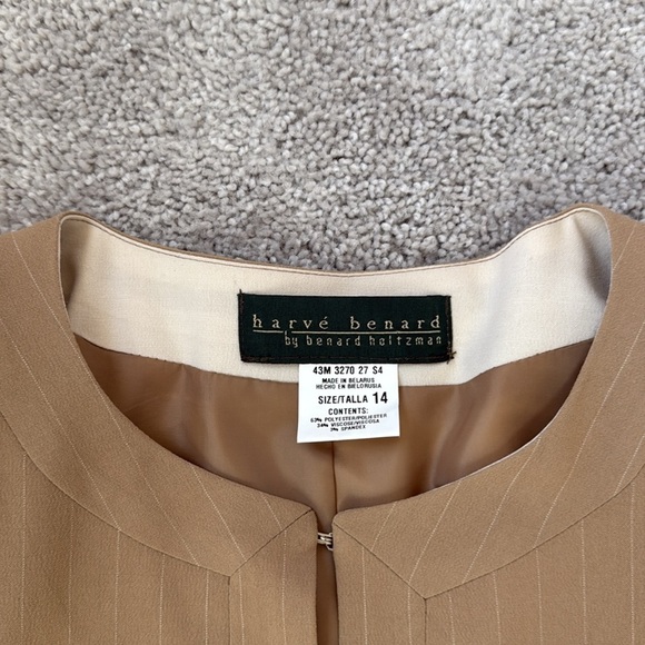 NWOT Harve Benard Tan Blazer Cropped Structured size 14 - Picture 3 of 7